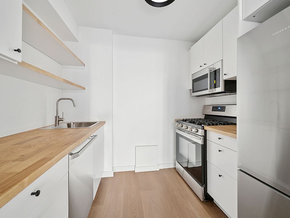 1st image of 220 E 60th St APT 3D
