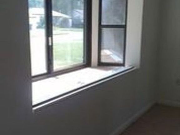 3rd image of 4205 SE 25th St