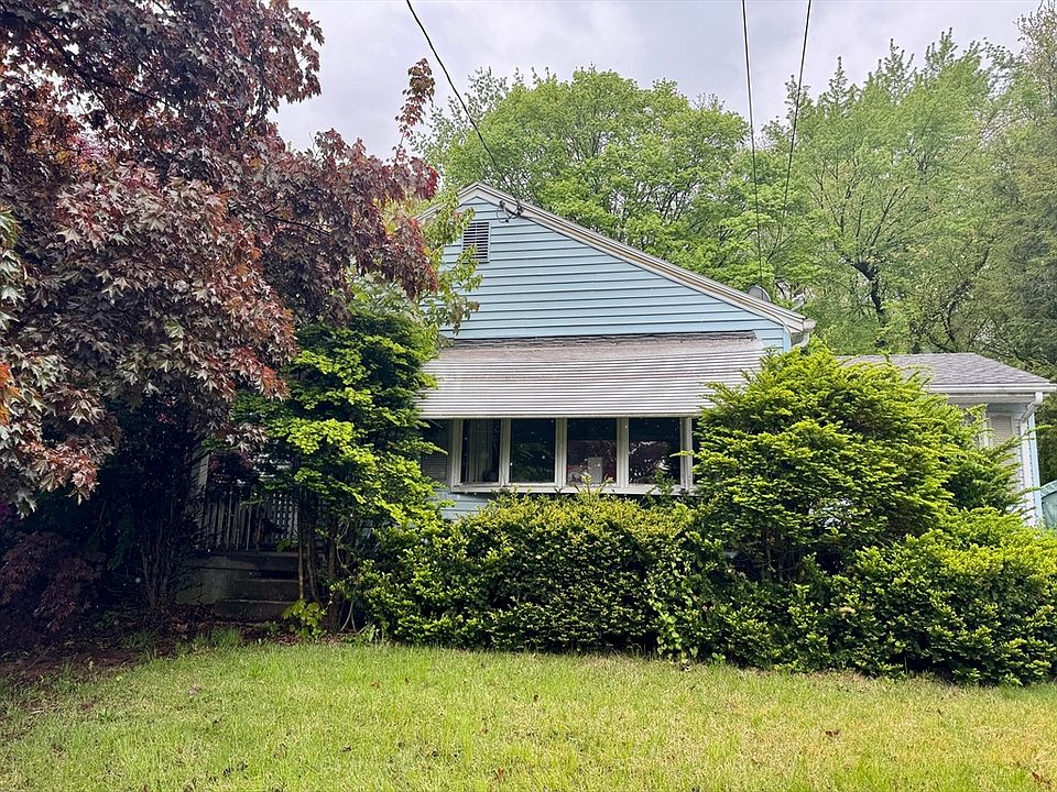 1st image of 210 Shaker Rd