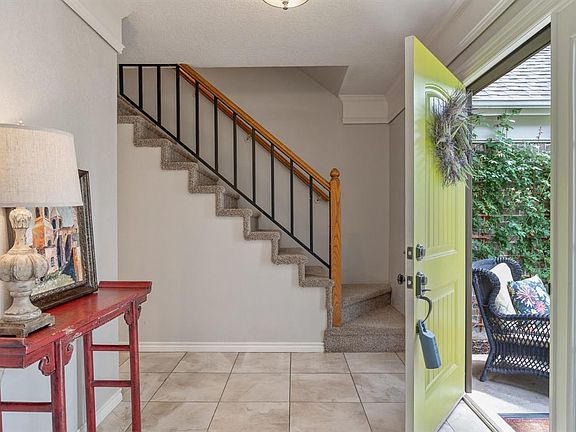 3rd image of 532 Blair Meadow Dr