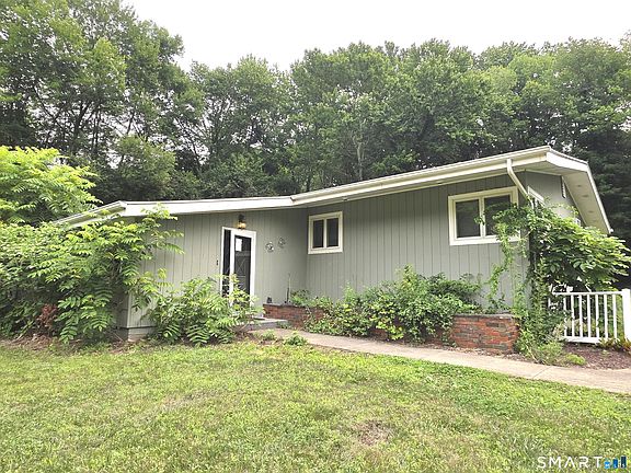 3rd image of 22 Brookside Drive