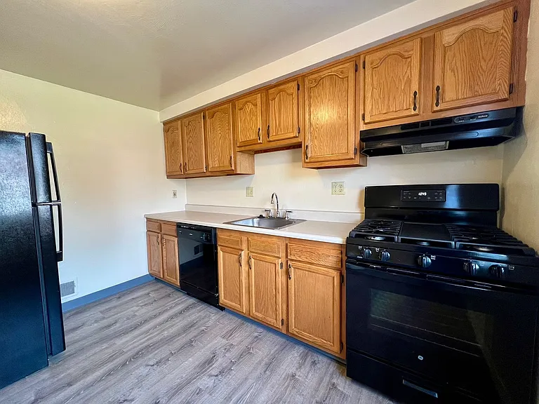 442 Mower Dr #D — Photo 1