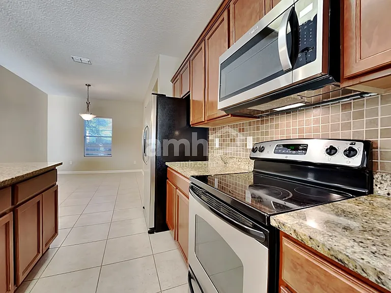 475 Hefferon Dr — Photo 3