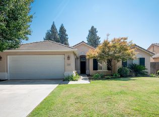 5539 W La Vida Ct, Visalia, CA 93277