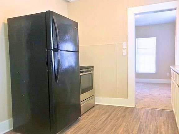 5th image of 641 S Ellis St