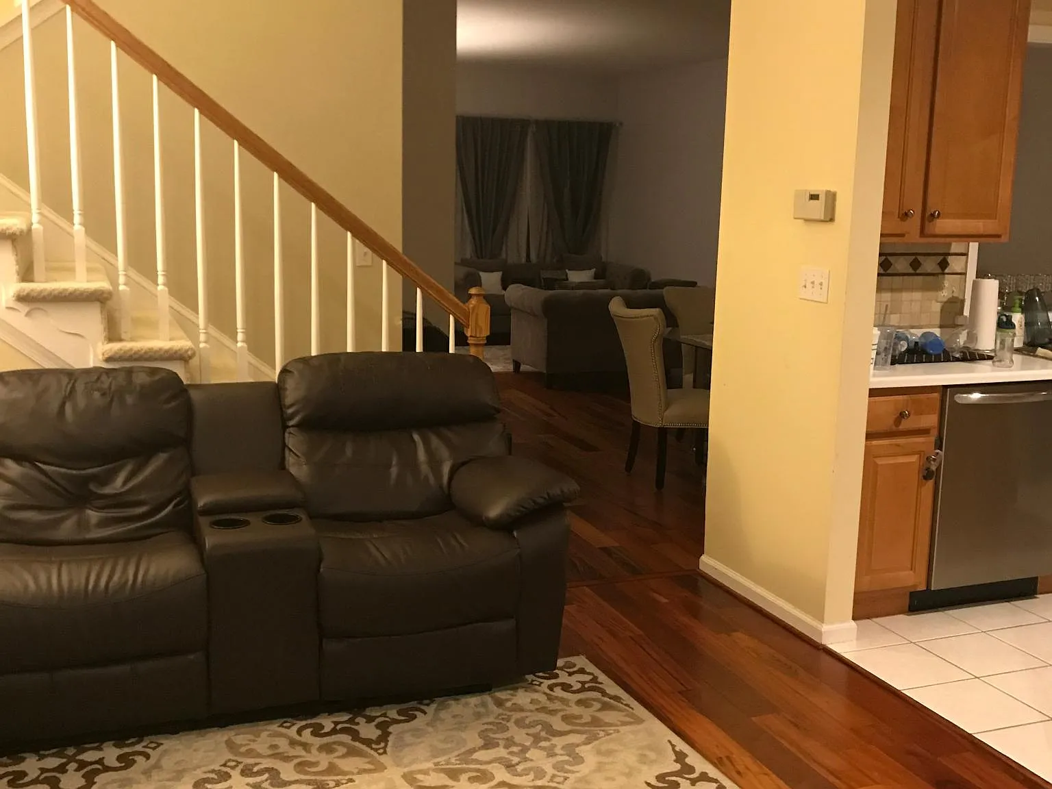 3 bed, 2.5 bath, 2071 sqft, $2,300 — Photo 3