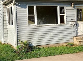 440 4th Ave N, Clinton, IA 52732