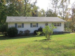 136 Elon Dr, Reidsville, NC 27320