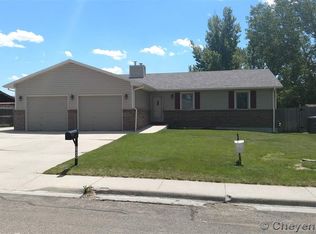 2625 Plain View Rd, Cheyenne, WY 82009
