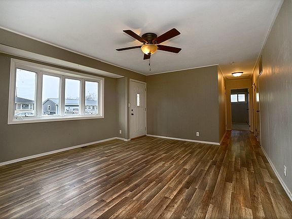 2nd image of 736 Westwood Dr