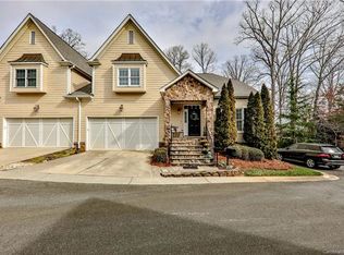 5939 Bridger Ct, Charlotte, NC 28211