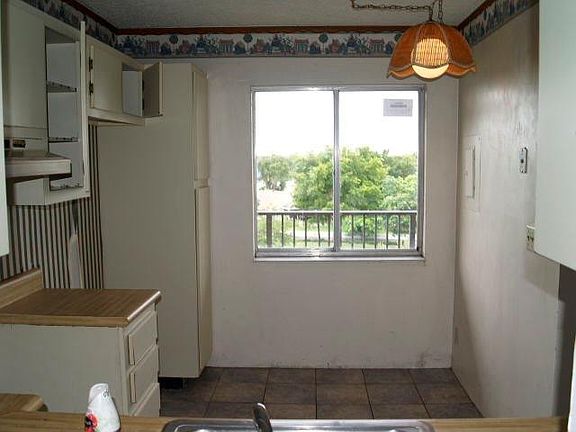 5th image of 7980 NW 50th Street #PH503
