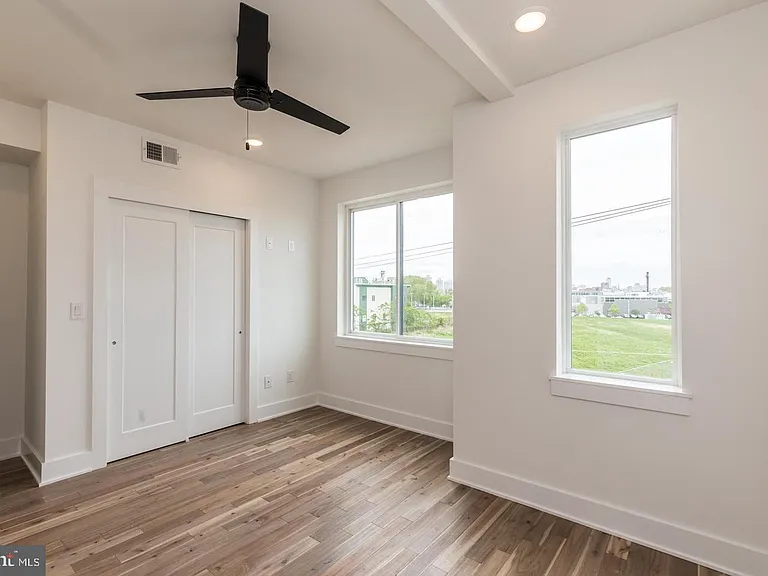 2132 Berges St #1 — Photo 12