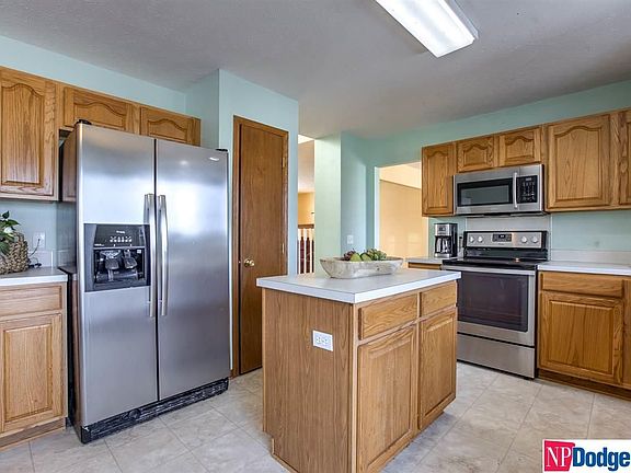 3rd image of 2722 Cottage Cir