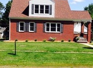 222 E Chestnut St, Sheffield, IL 61361