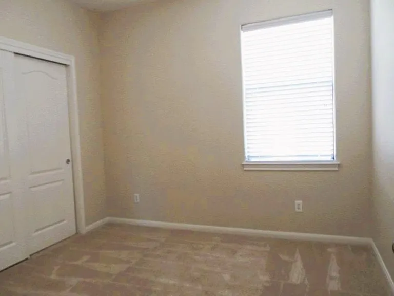 11400 W Parmer Ln #27 — Photo 9