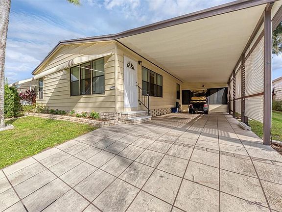 4th image of 3422 Gloria Dr