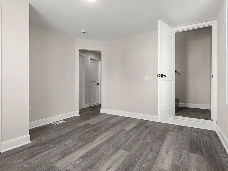 505 McCabe Ave — Photo 31