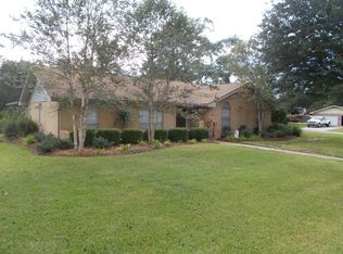 2401 Sunkist Country Club Rd, Biloxi, MS 39532