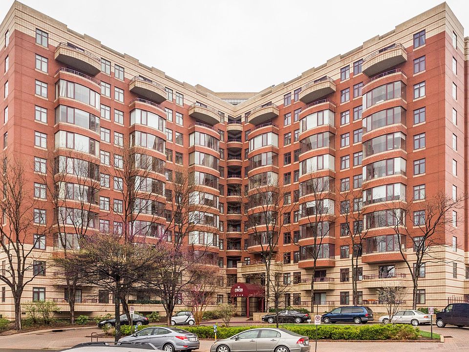 1st image of 2400 Clarendon Blvd APT 302