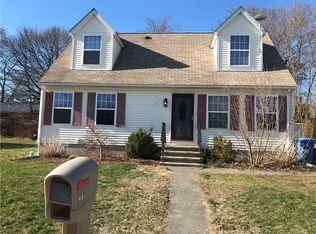 11 Caroline St, Cumberland, RI 02864
