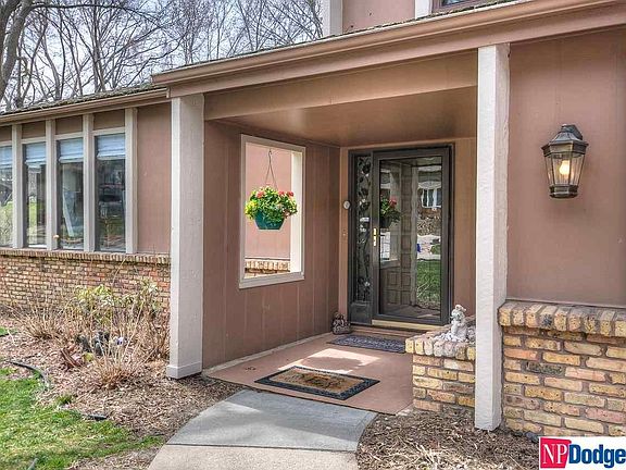 4th image of 410 Greenbriar Ct