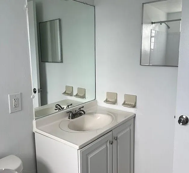 371 Sunshine Dr #H2 — Photo 32