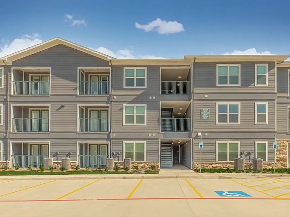 5th image of 1904 Central Blvd #10820