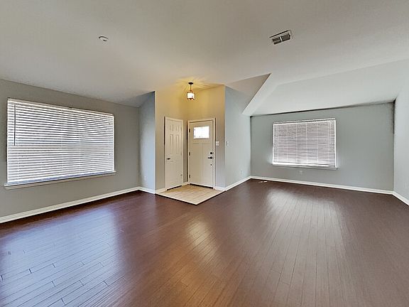 2nd image of 2869 Cascade Cove Dr