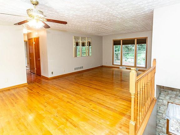 5th image of 268 Lake Front Dr