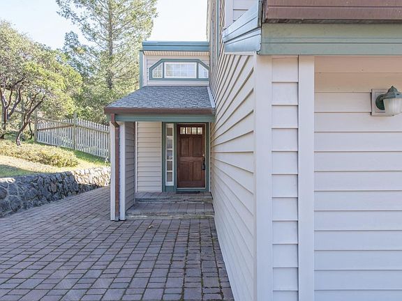 5th image of 20 Preston Dr