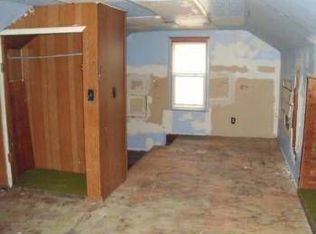 8496 Pierson St, Detroit, MI 48228