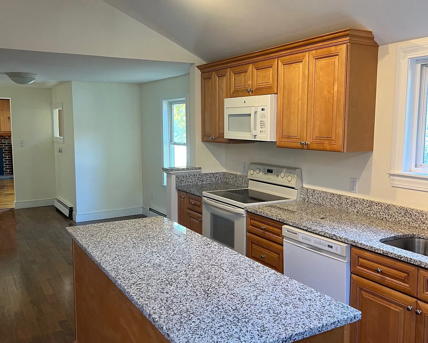 2 bed, 1274 sqft, $3,500 — Photo 1