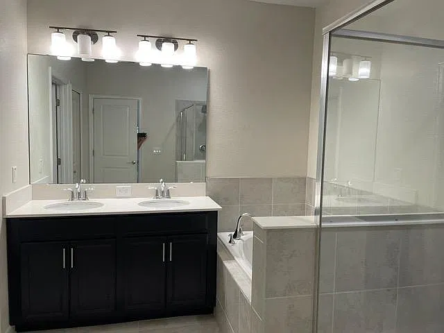 4 bed, 3.5 bath, 2016 sqft, $2,700 — Photo 3