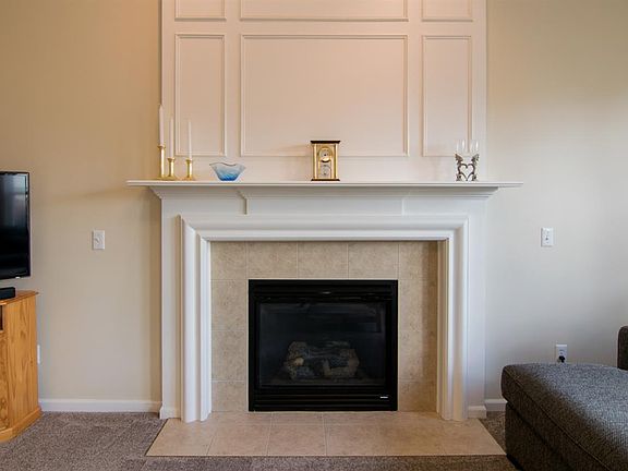 5th image of 7448 Essex Dr