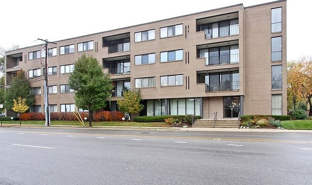 1st image of 5406 Lincoln Ave APT 4E