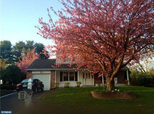 675 Woodlyn Dr, Feasterville, PA 19053