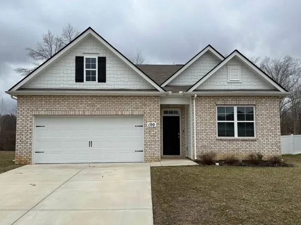 100 Nunally Dr, Baxter, TN 38544