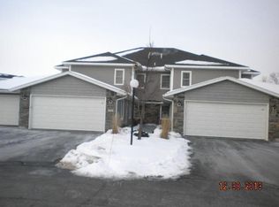218 Potter Rd UNIT 102, Elkhorn, WI 53121