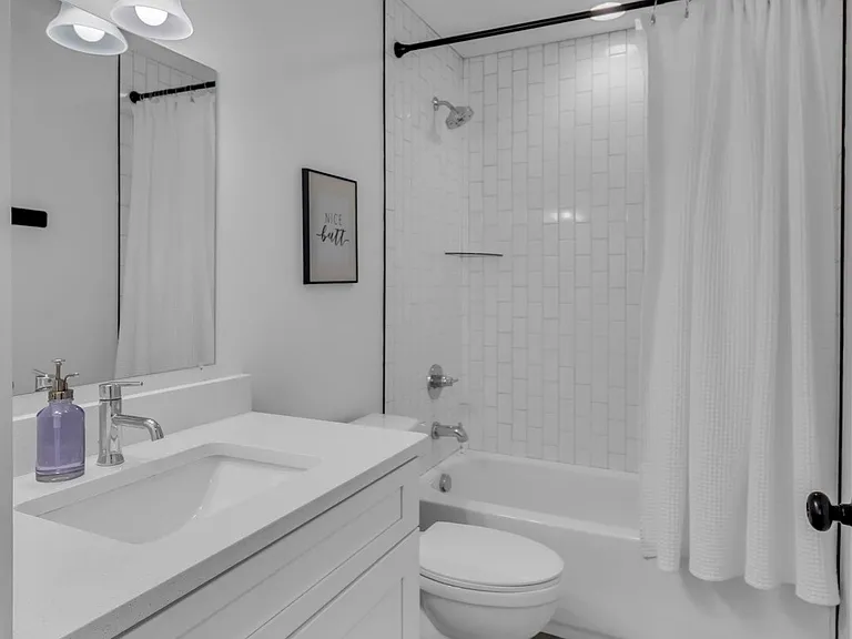 819B N 2nd St — Photo 13