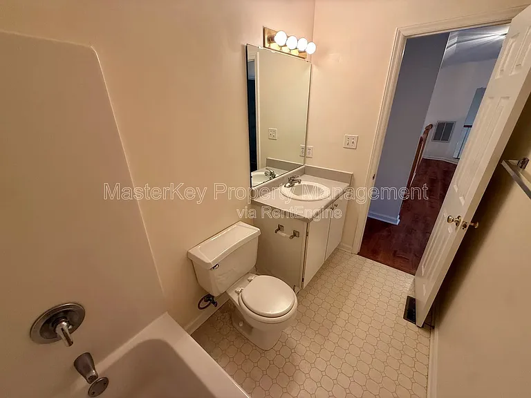 327 Saint Thomas Dr — Photo 18