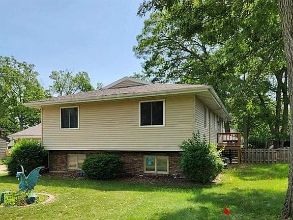 3rd image of 428 Oakridge Dr