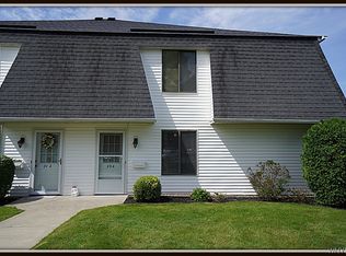 23 Foxberry Dr #A, Getzville, NY 14068