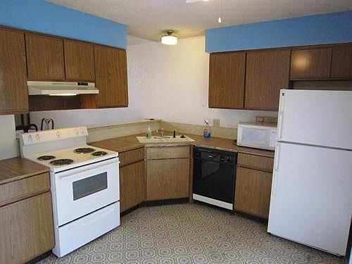 2nd image of 1137 NE 5th Ter