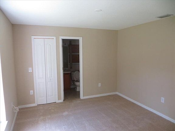 5th image of 36 Pine Hurst Ln