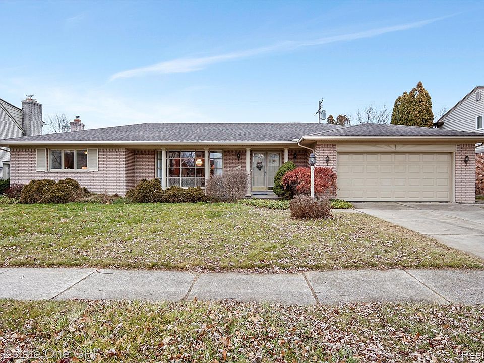1st image of 796 Moorland Dr