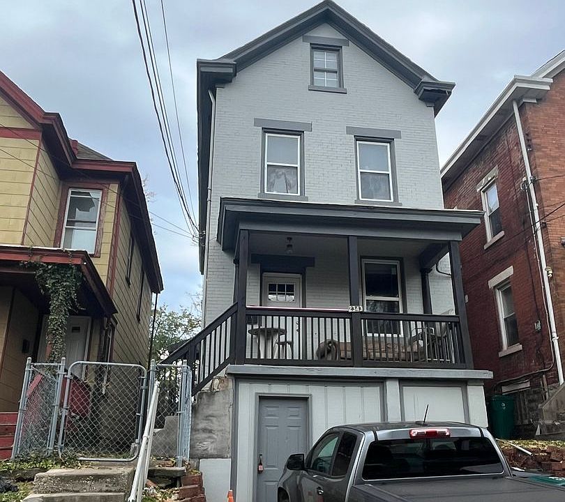 1st image of 2343 Stratford Ave