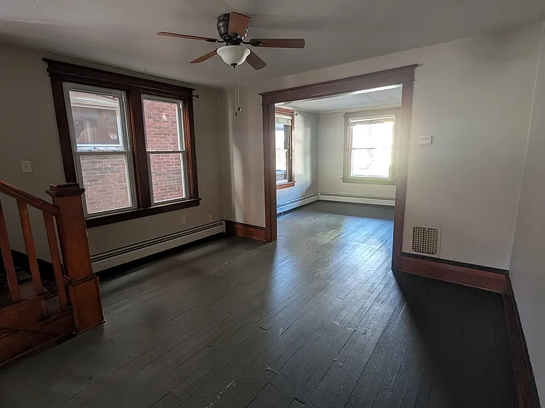273-275 Water St — Photo 2