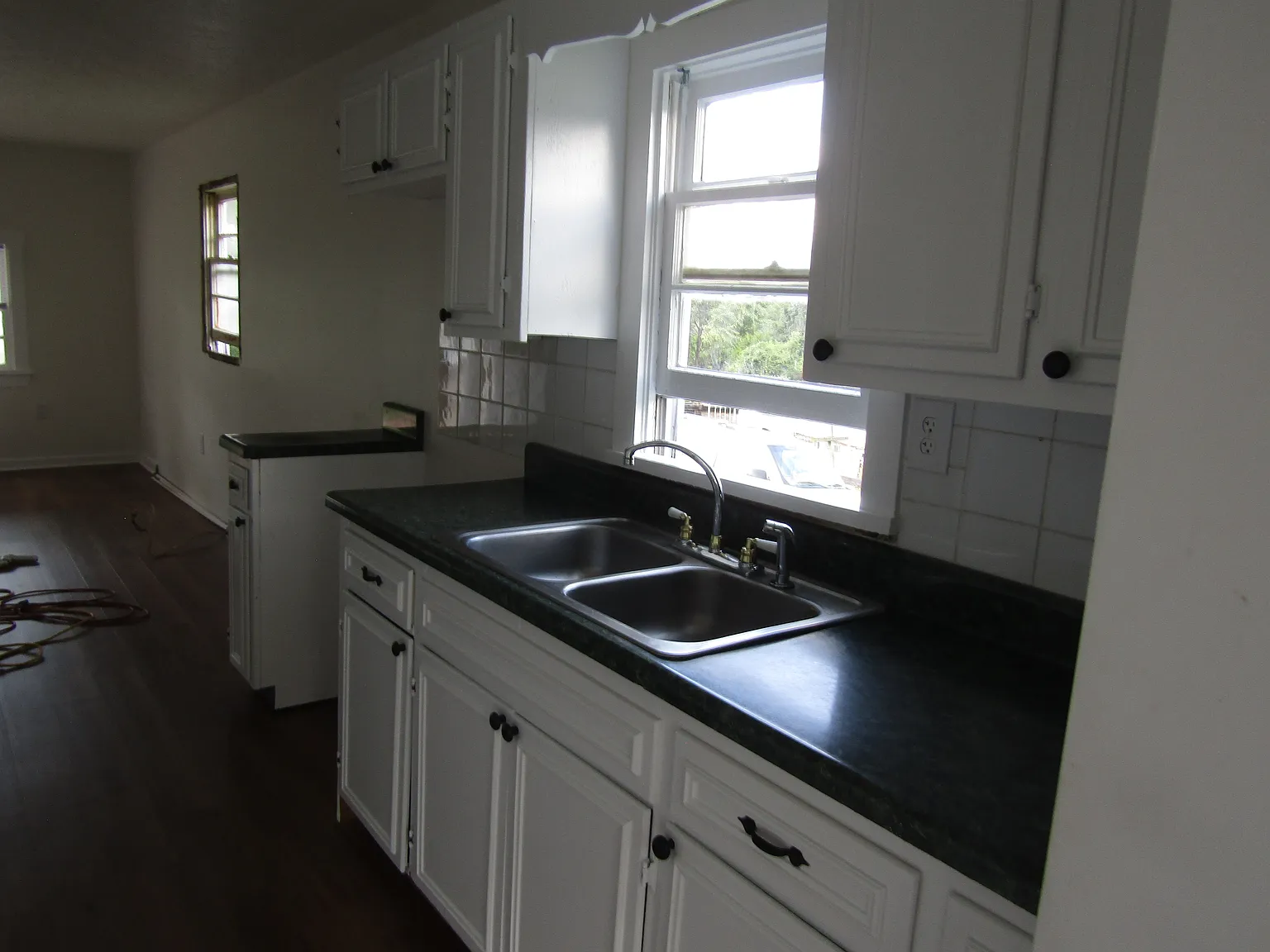 2 bed, 800 sqft, $950 — Photo 2