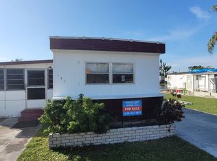 1263 Golden Lake Rd #107, Fort Myers, FL 33905